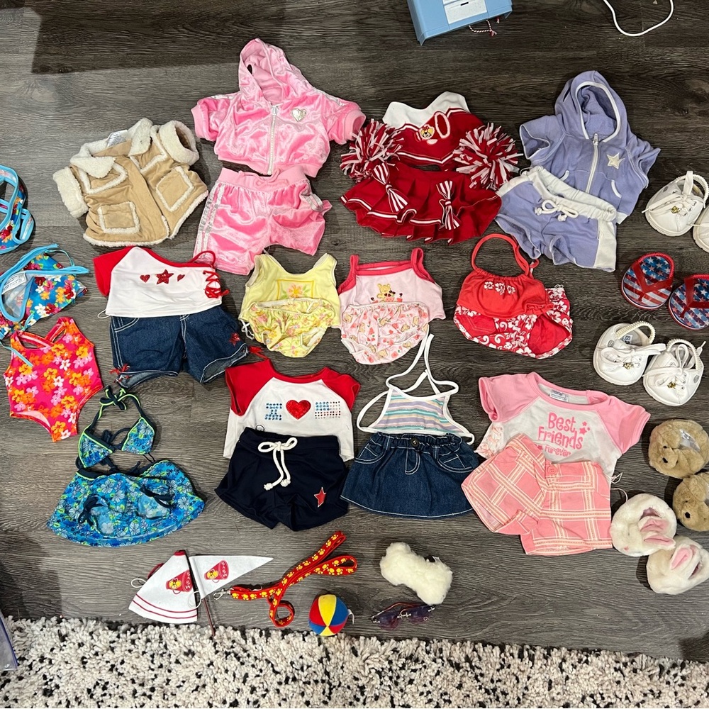 Build-A-Bear Clothing & Accessories